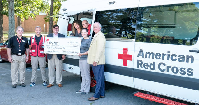 Entergy presents $50,000 to American Red Cross