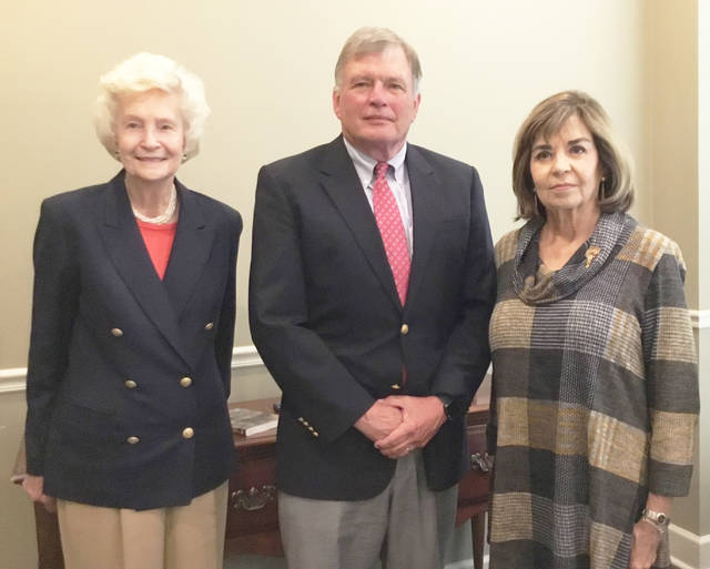 Historian, author makes presentation at Bess Jenkins Club