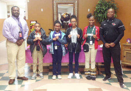 Morehead school recognizes students