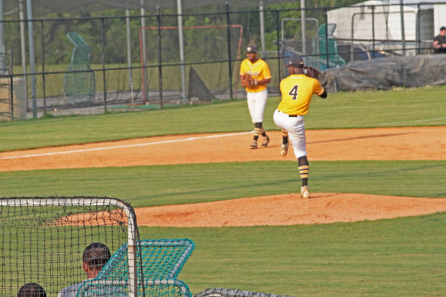 Watson Chapel splits with White Hall in Tuesday double header