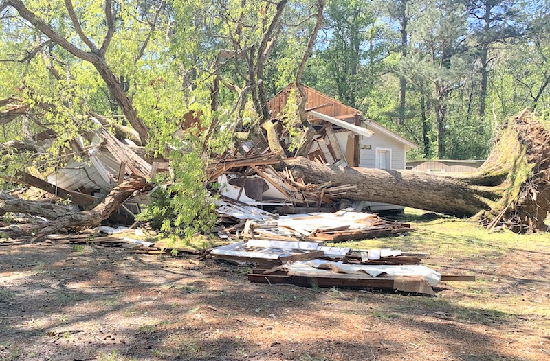 Severe weather leaves one dead in White Hall