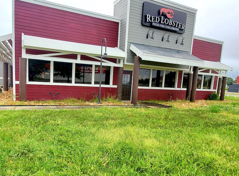 Hutchinson to lift restriction on restaurants May 11
