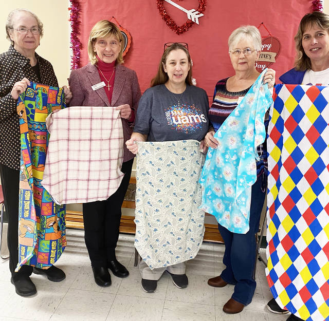 Jefferson County homemakers make cot sheets for Kids First