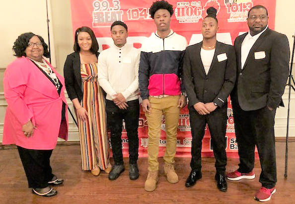 Dollarway honors cheerleader, players