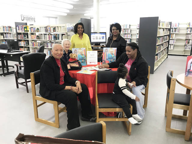 Altheimer site hosts sign up for Imagination Library