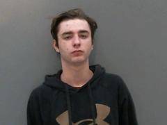 2 teenagers arrested in Redfield robbery