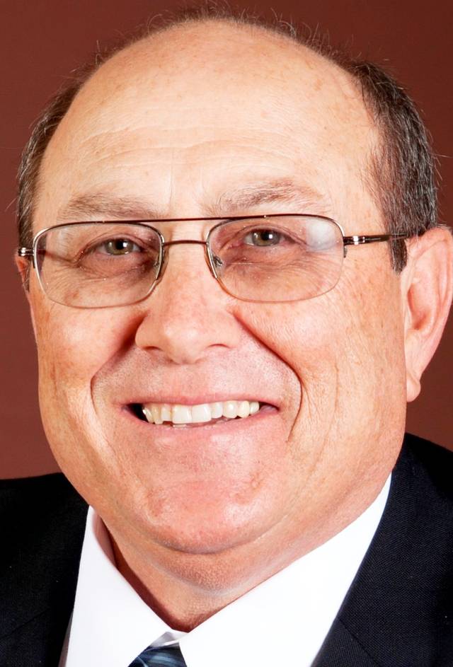 Scholarship honors UA extension director Cartwright on retirement