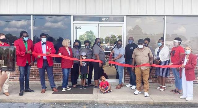 Ken J Salon & Spa holds ribbon cutting