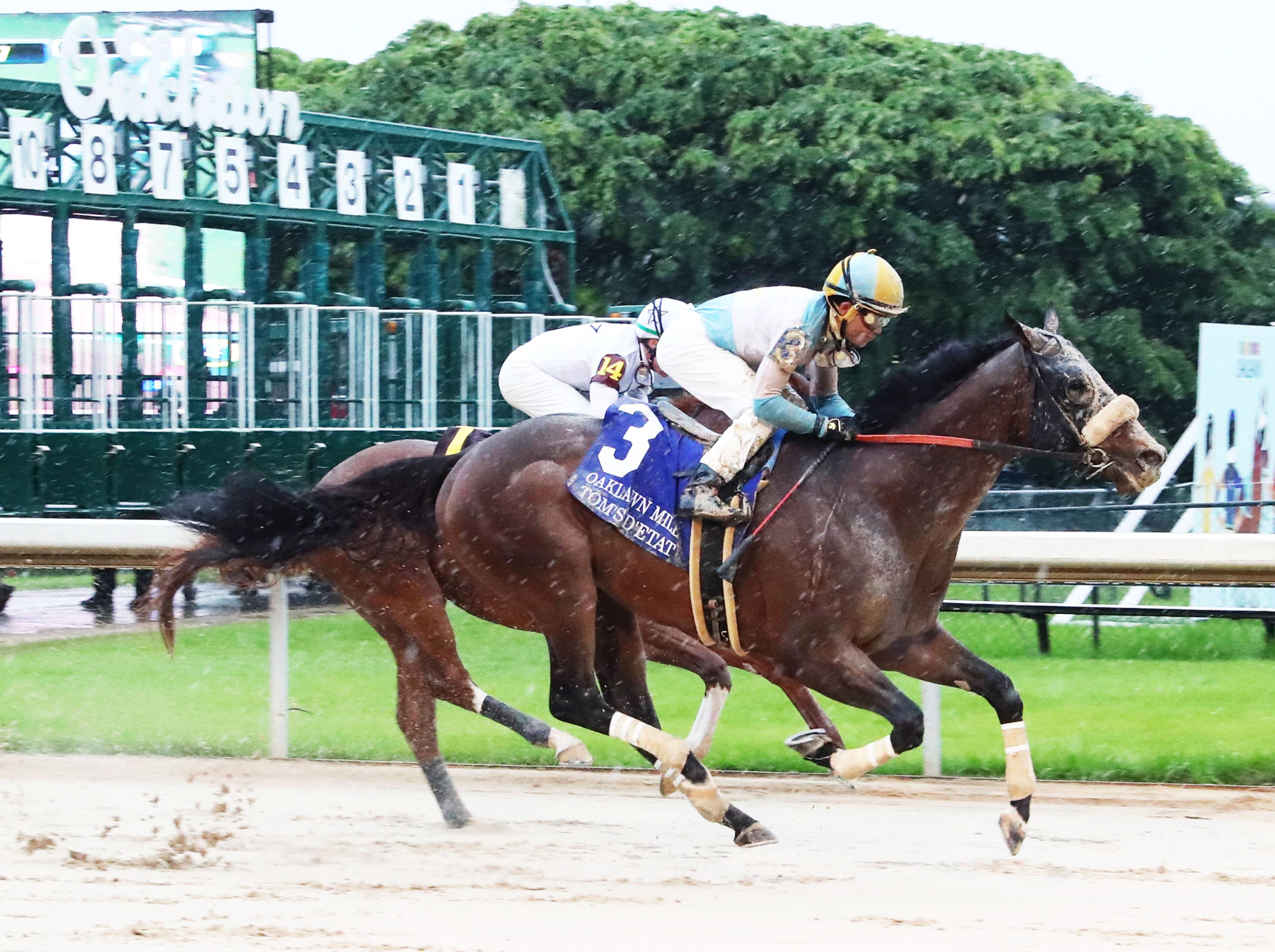 Favorite Tom’s d’Etat wins Oaklawn Mile
