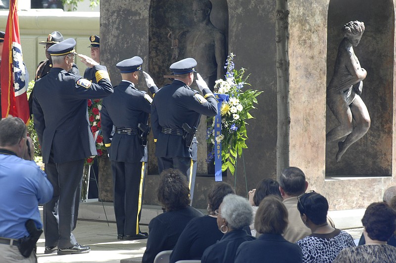 Fallen Officers Remembered Chattanooga Times Free Press 6845