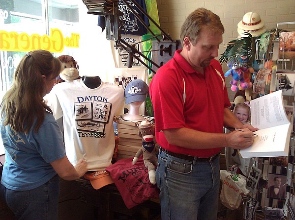 Souvenir Store Offers Items Depicting Scopes Trial Chattanooga Times   062511 WEB C General Store T600 