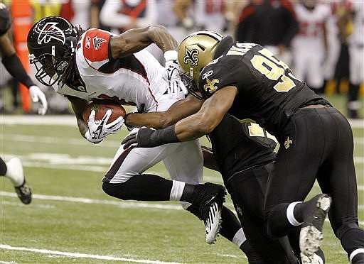 Brees sets passing mark as Saints top Falcons