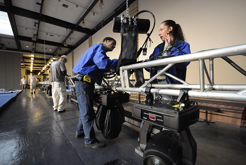 Chattanooga cheerleading crew preps for national cheer and dance