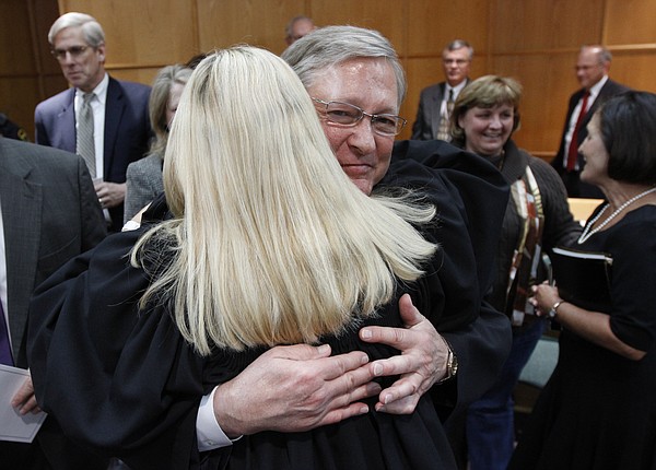 New Hamilton County General Sessions judge David Norton must give up