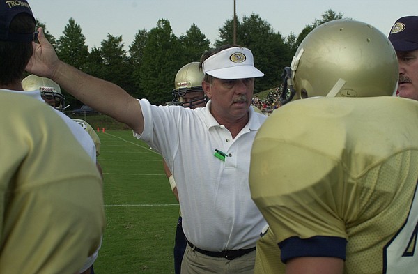 Sequatchie County hires Ken Colquette to coach football program