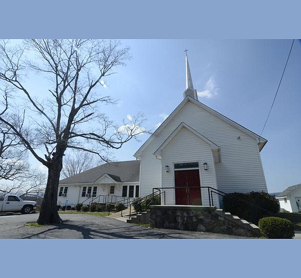 Dunlap chapel has congregations for 160 years (with video