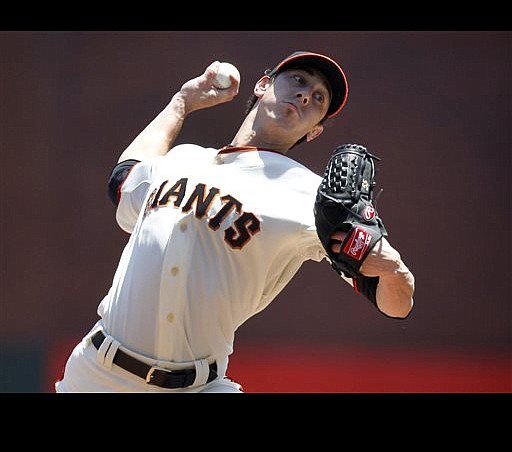 Four years later, Tim Lincecum returns to the Giants to honor Bruce Bochy
