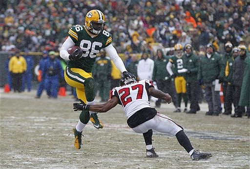 Packers end 5-game slide, beat Falcons 22-21