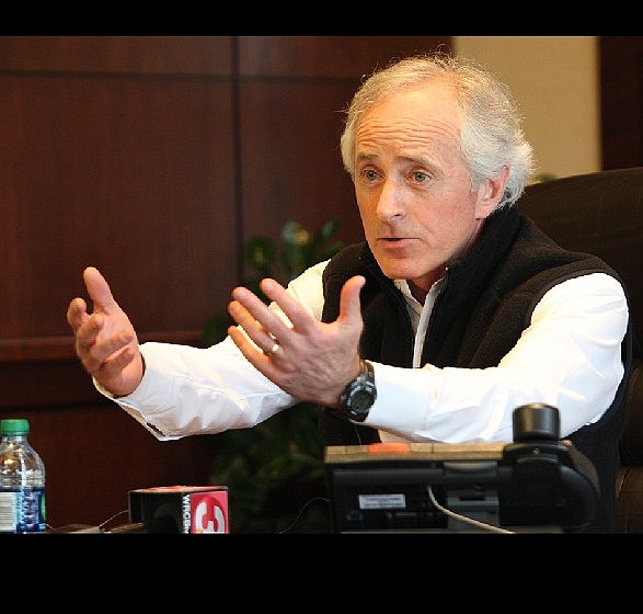 Corker says SUV vehicle will come without UAW | Chattanooga Times Free ...
