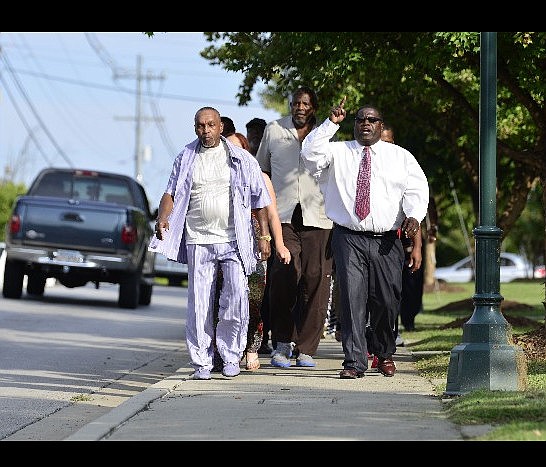 Alton Park prayer walkers call for peace in Chattanooga | Chattanooga ...