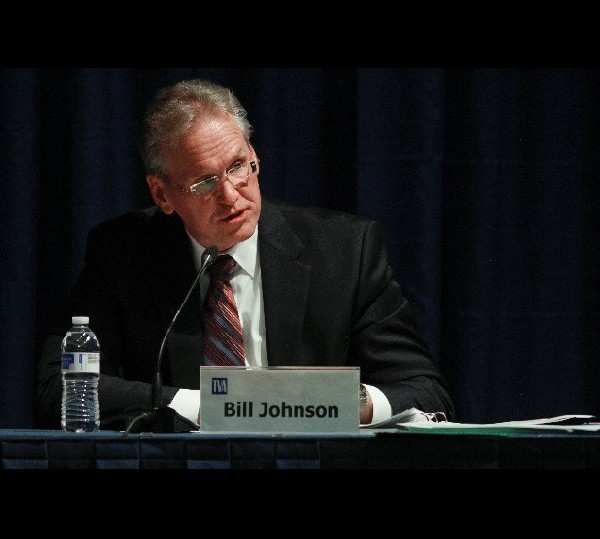 TVA boosts CEO pay Johnson, highestpaid federal employee, could earn