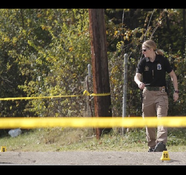 Text messages led to suspects Man, woman charged in Chattanooga