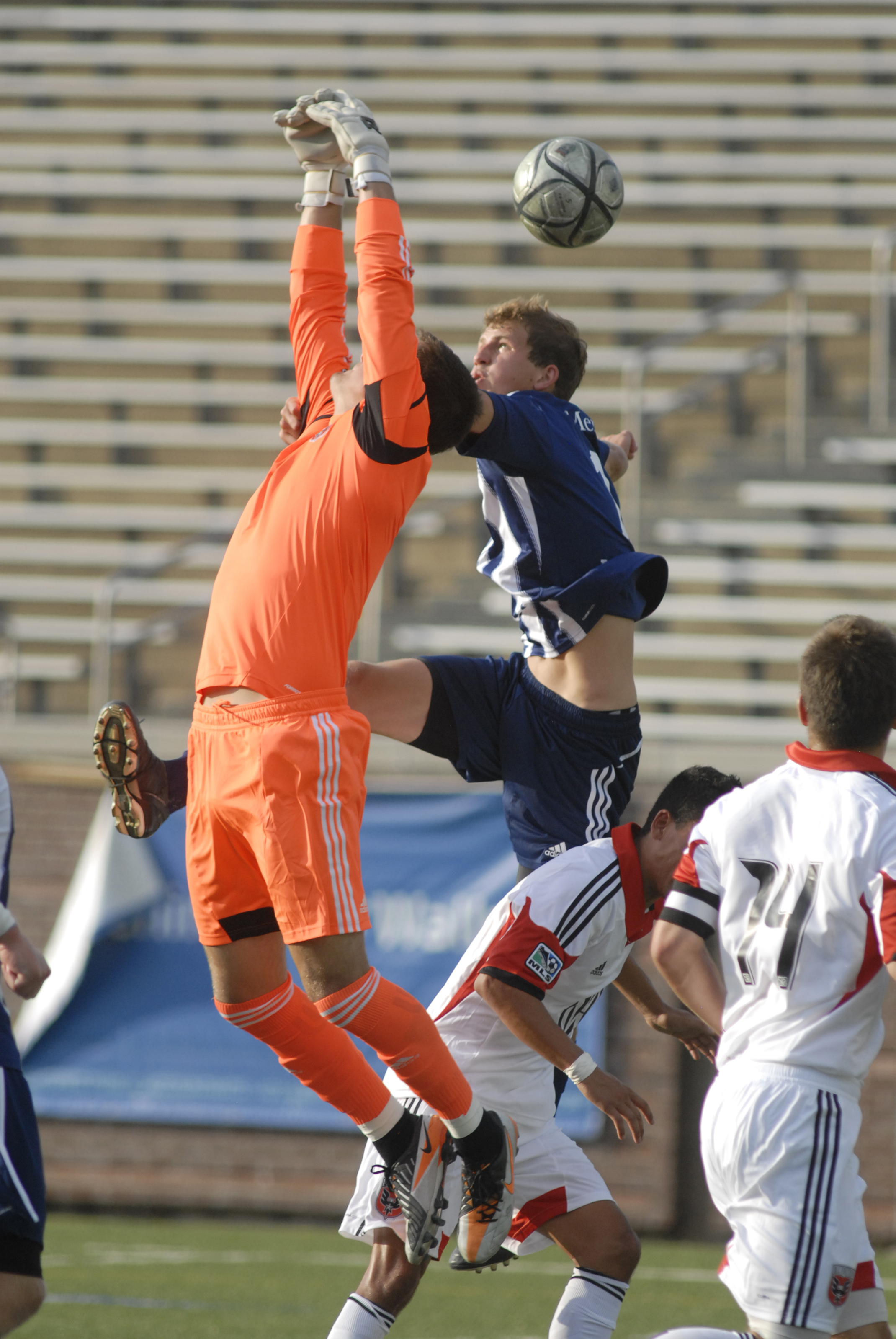 Leandro Carrijo is Not Ready to End His Soccer Career