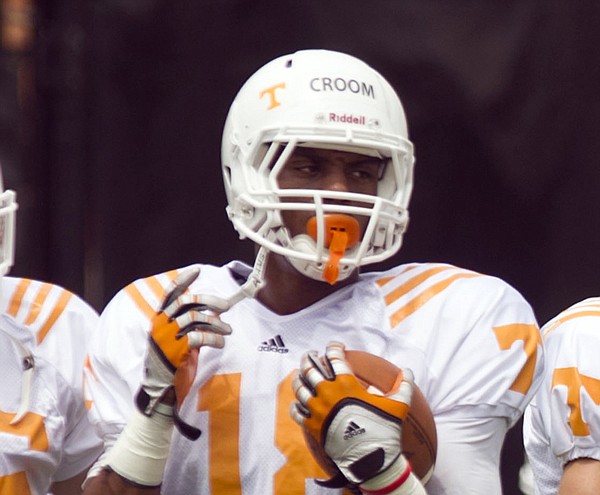 Tennessee wide receiver Jason Croom lines up during practice.