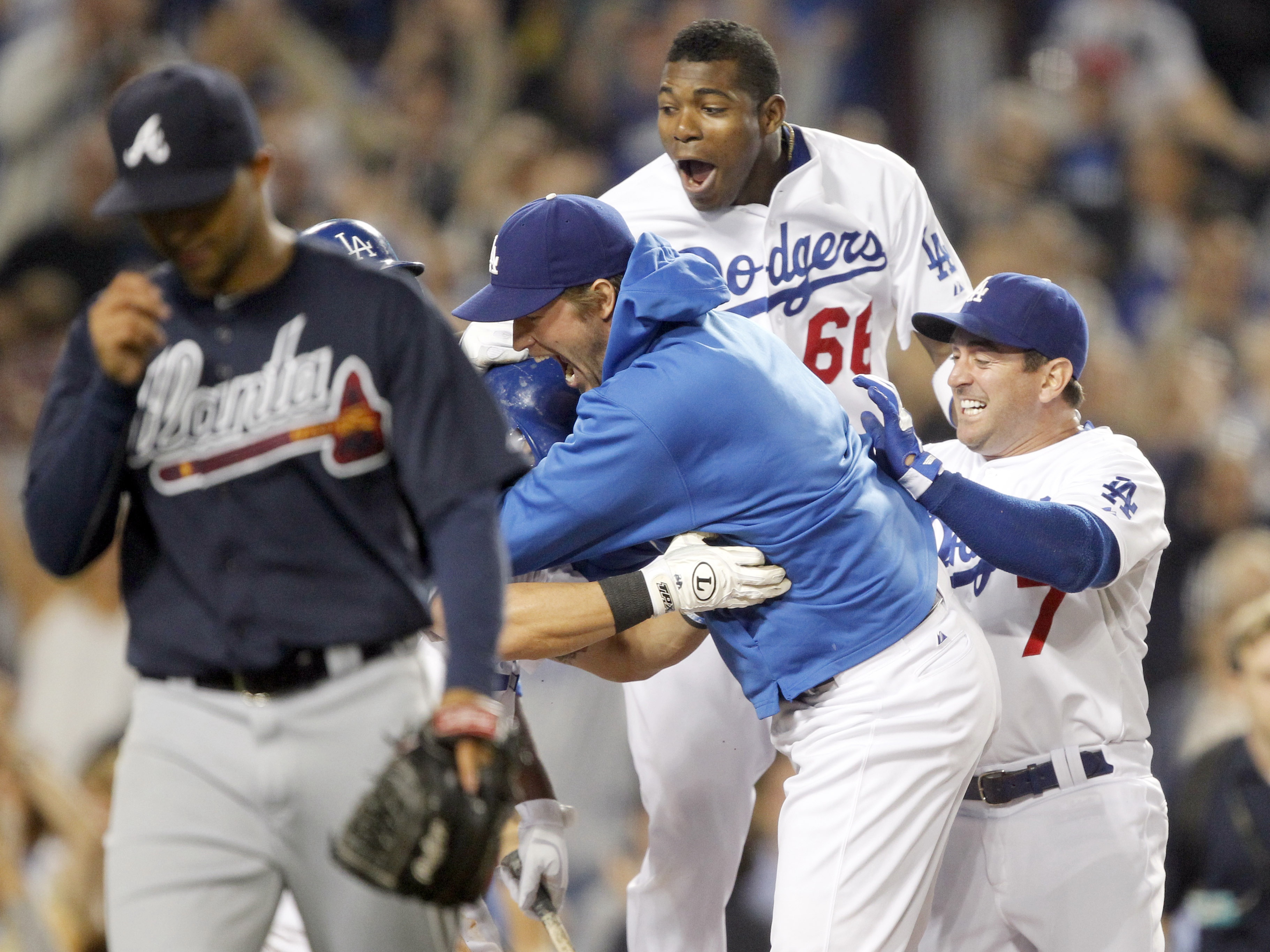 Yasiel Puig promoted to Los Angeles Dodgers