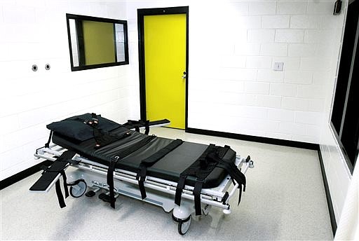 This Oct. 24, 2001 file photo shows the death chamber at the state prison in Jackson, Ga. The state of Georgia plans to use a compounding pharmacy to get the drug needed for an execution scheduled for next week. A Department of Corrections spokeswoman on Thursday, July 11, 2013 confirmed that the state will get pentobarbital from a compounding pharmacy for the execution of Warren Lee Hill, which is set for Monday, July 15.