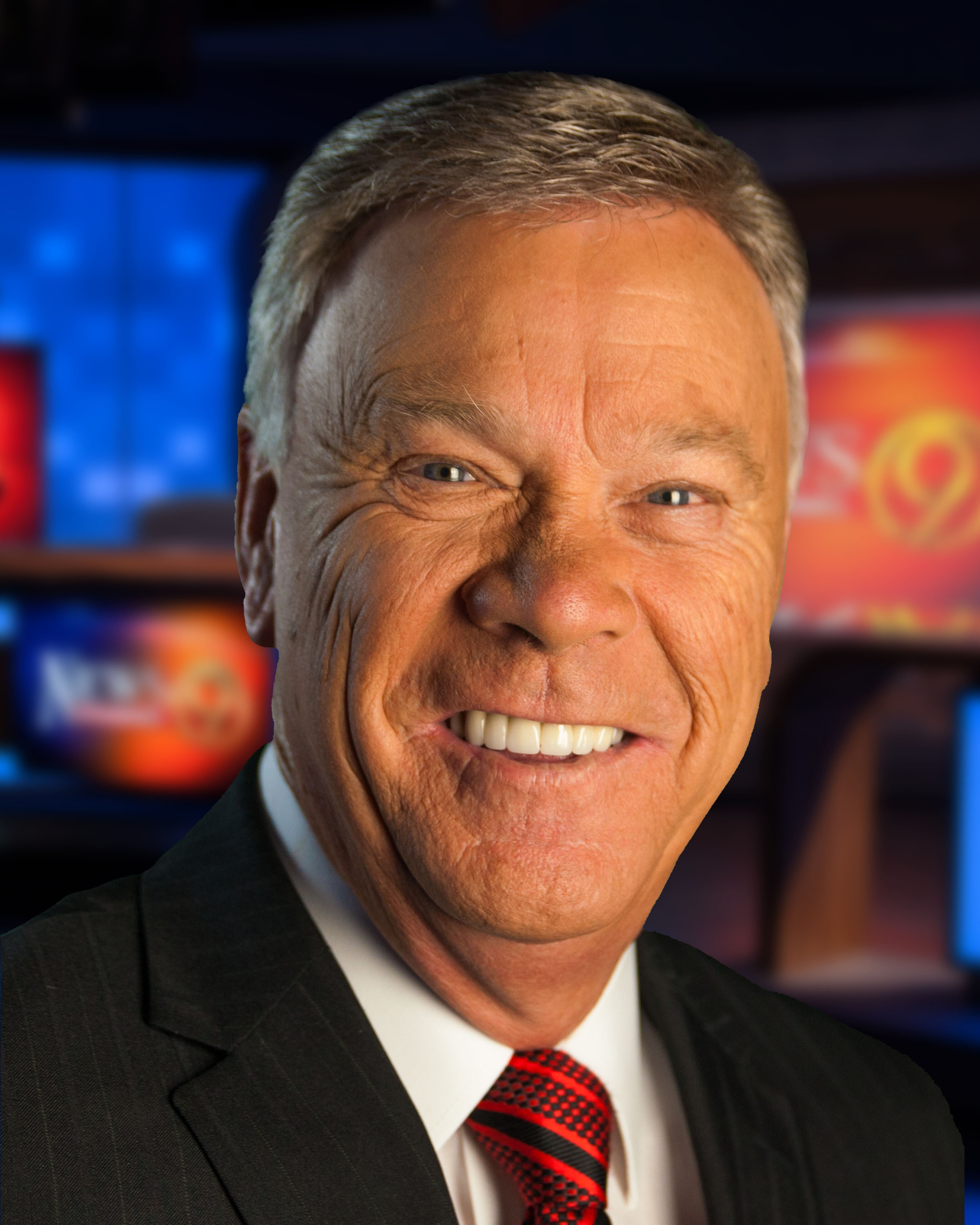 Longtime NewsChannel 9 Sports Director Darrell Patterson to retire this