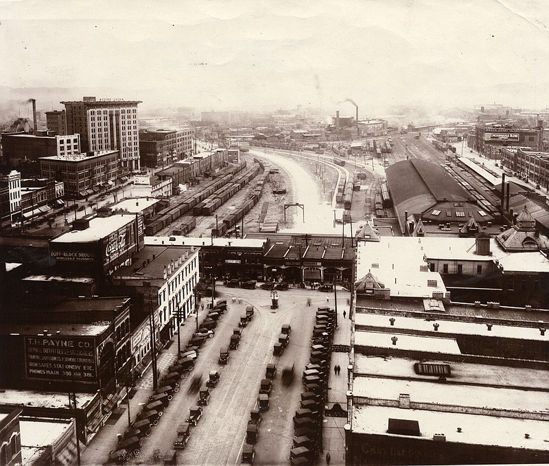 This William Stokes photograph shows Chattanooga looking south on Broad Street circa 1915.