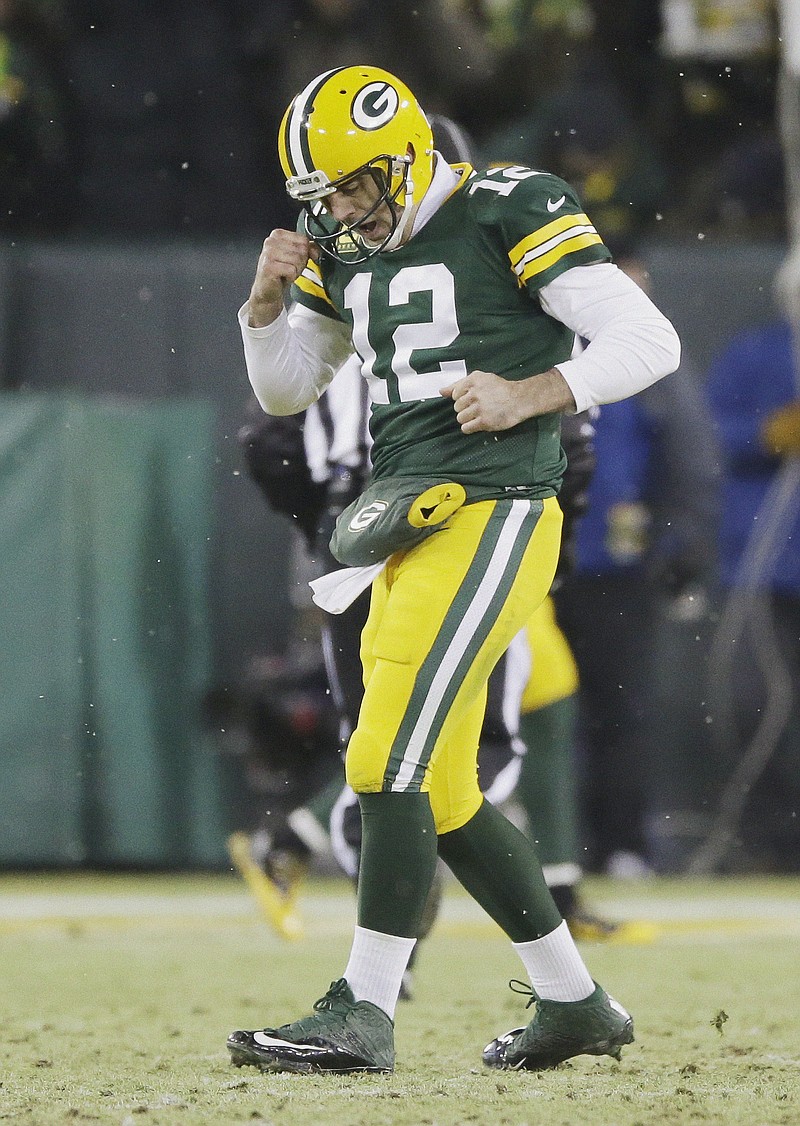 Aaron Rodgers to Randall Cobb for 30-yard TD