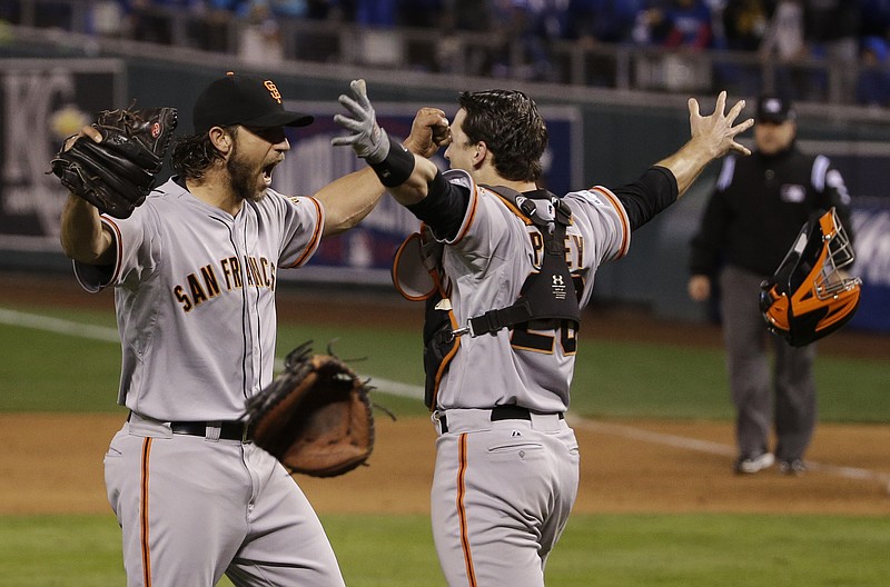 Lefty Bumgarner shines in another Giants title