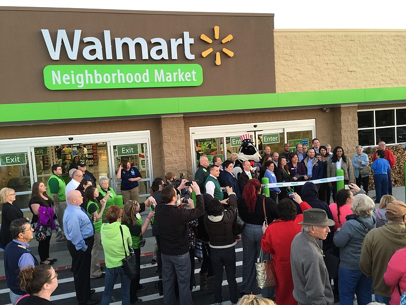Shoppers lined up for the opening of the Walmart Neighborhood Market in Fort Oglethorpe.
