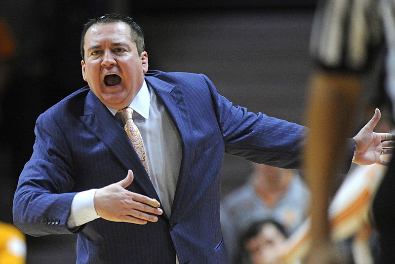 Tennessee head coach Donnie Tyndall shouts from the sideline during Tennessee's 56-38 loss to Alabama in Knoxville on Jan. 10, 2015. 