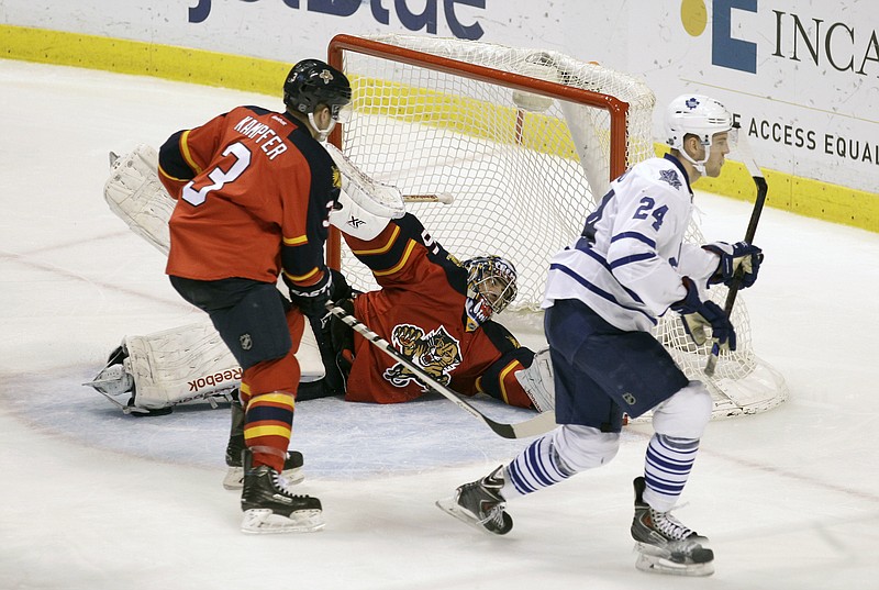 Maple Leafs earn 32 win after both Panthers goalies injured