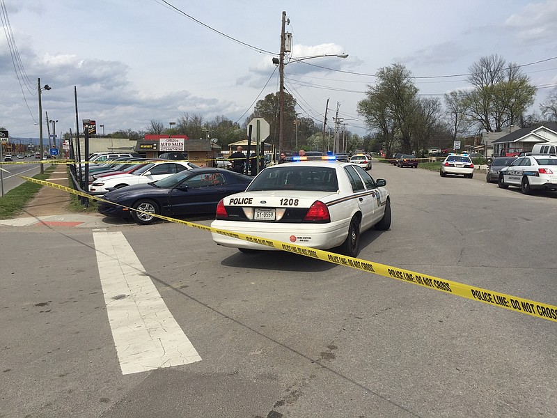 Chattanooga police respond to a shooting at Rossville Blvd.