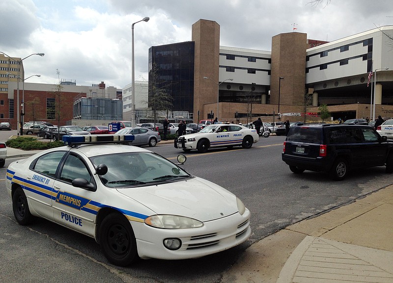 memphis-police-officer-shot-suspect-in-custody-chattanooga-times