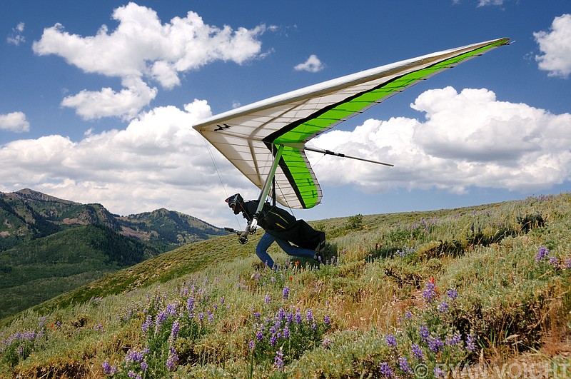 Ryan Voight, the "East Coast hang-gliding celebrity" from Ellenville, N.Y., will be at the Lookout Mountain Flight Park to conduct a landing clinic for interested pilots and discuss his time in the sport as a pilot, author and photographer.