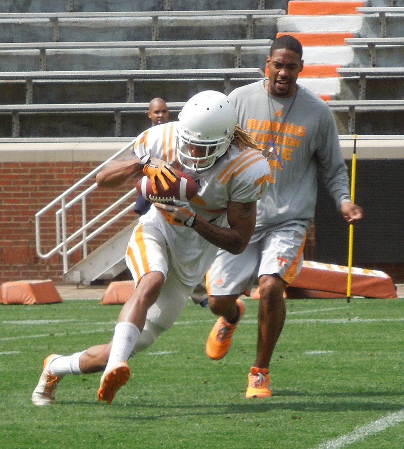 Tennessee receiver Von Pearson catches a pass during the Volunteers' practice on April 18, 2015, at Neyland Stadium.