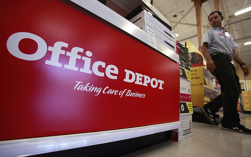 
              FILE - This July 12, 2010 file photo shows signage at an Office Depot store in Mountain View, Calif. Office Depot is paying $3.4 million to settle charges from regulators that it didn't report defects of two of its office chair models fast enough, even after receiving more than 200 complaints. (AP Photo/Paul Sakuma, File)
            