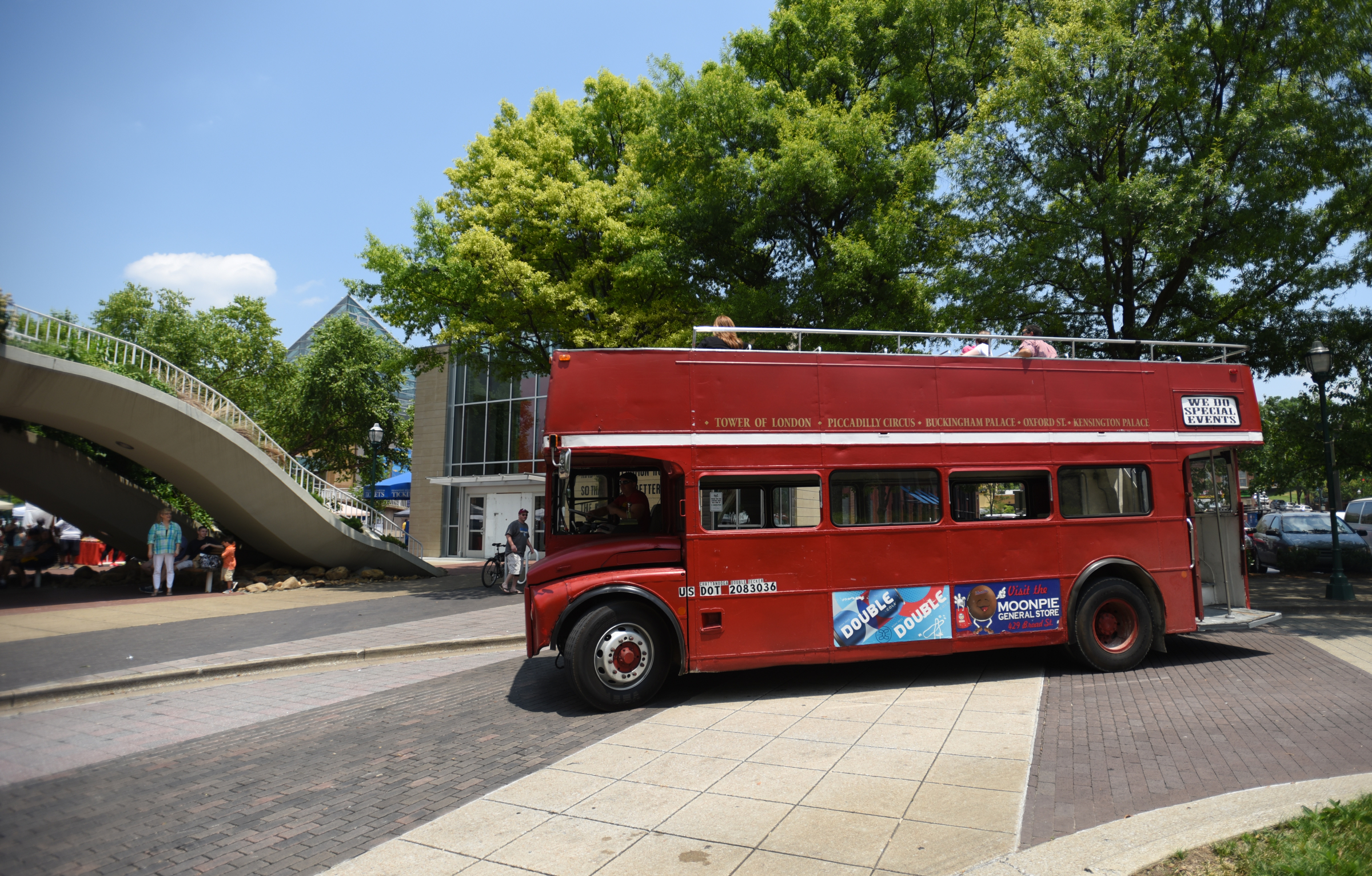 The double-decker bus leaves the Tennessee Aquarium at the beginning of a tour Saturday afternoon. The bus has a cameo in the new Captain America movie that is being made now.