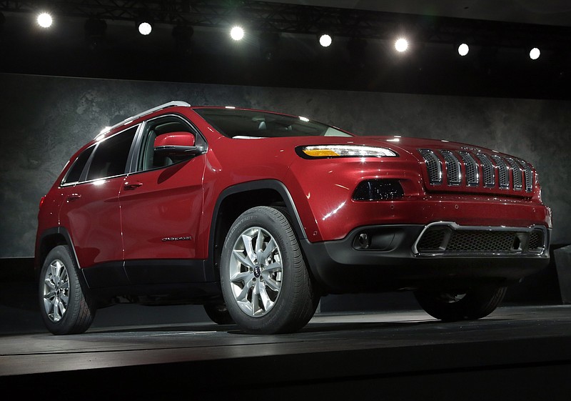 Fiat Chrysler Recalls 1.4 Million Vehicles After Jeep Hacked On ...