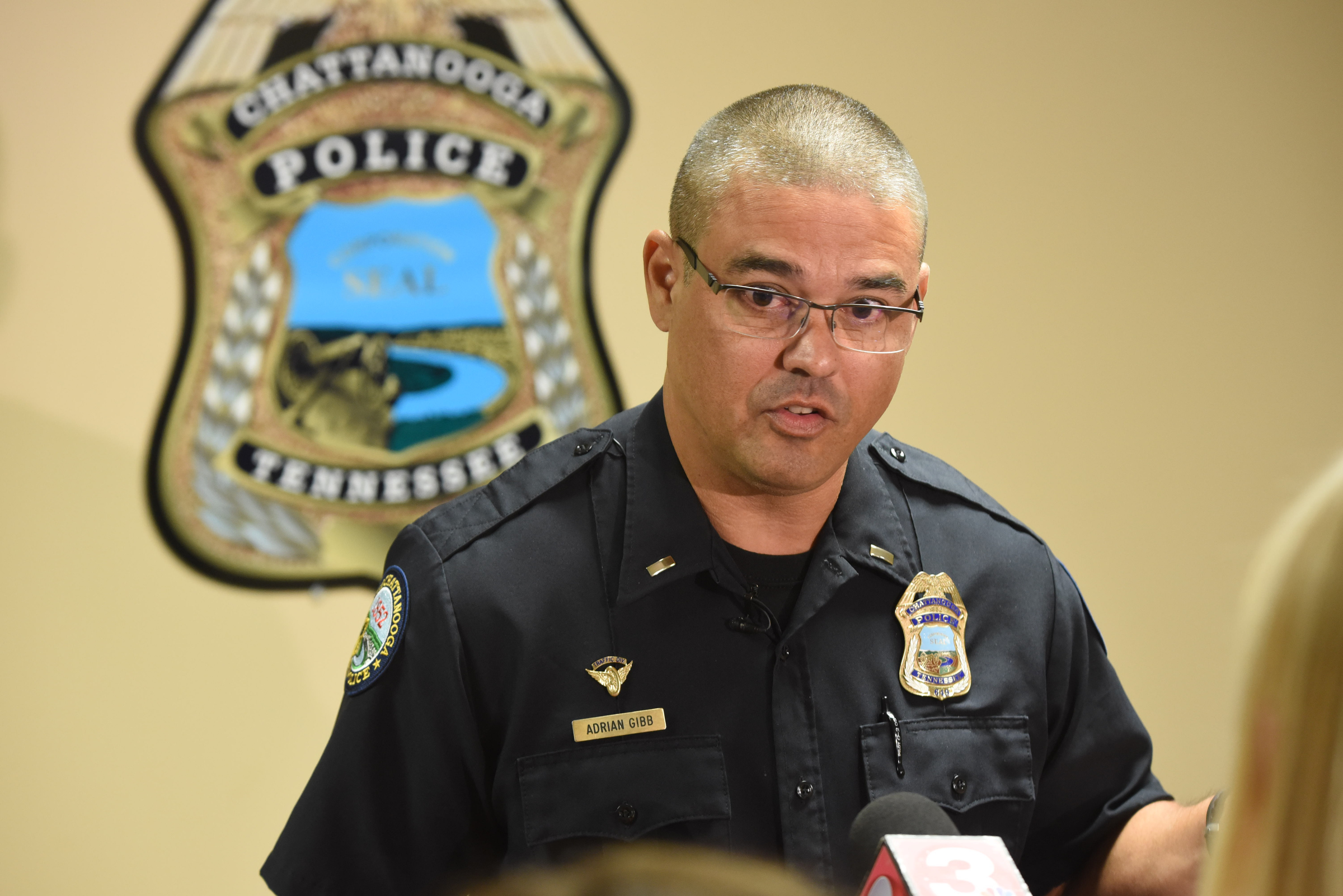 Staff photo by Tim Barber
Chattanooga Police Lt. Adrian Gibb comments on what took place at the Interstate 75 accident that took the lives of six people, including two children.
