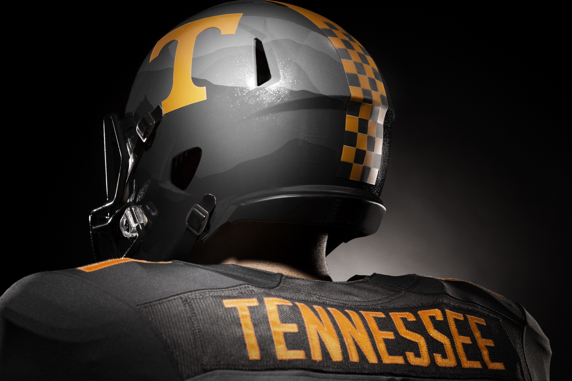 Tennessee confirms 'Smokey Grey' Uniforms for Saturday against Georgia -  Rocky Top Talk