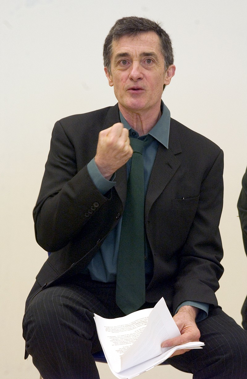 
              FILE - In this May 24, 2006, file photo, Roger Rees, artistic director of the Williamstown Theatre Festival in Williamstown, Mass., introduces the 2006 season during a news conference in New York. Rees, the Tony Award-winning Welsh-born actor and director who appeared on TV’s “The West Wing” and was a mainstay on Broadway playing Gomez in “The Addams Family” and Chita Rivera’s doomed lover in “The Visit,” died Friday night, July 10, 2015,  his representative Rick Miramontez said. He was 71.  (AP Photo/Jim Cooper, File)
            