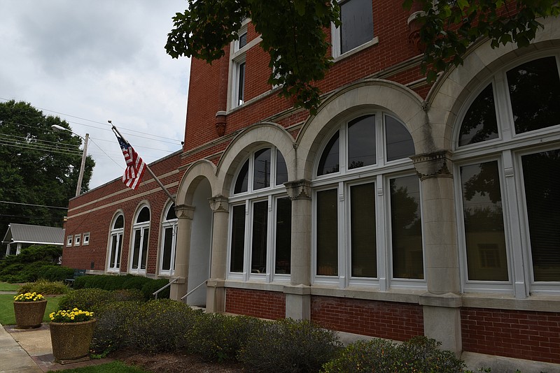 The South Pittsburg City Hall building is seen on Tuesday, July 14, 2015, in South Pittsburg, Tenn.