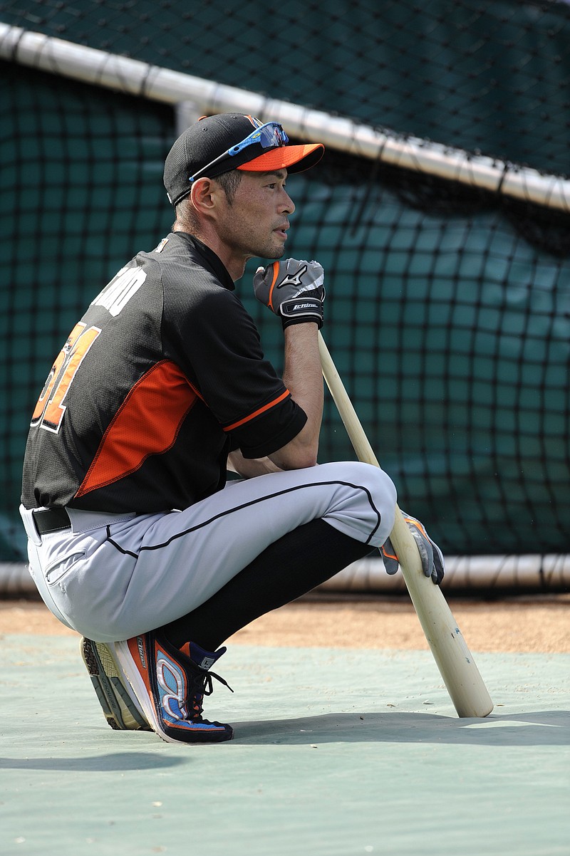 Ichiro gets 4,192nd career hit in MLB, Japan