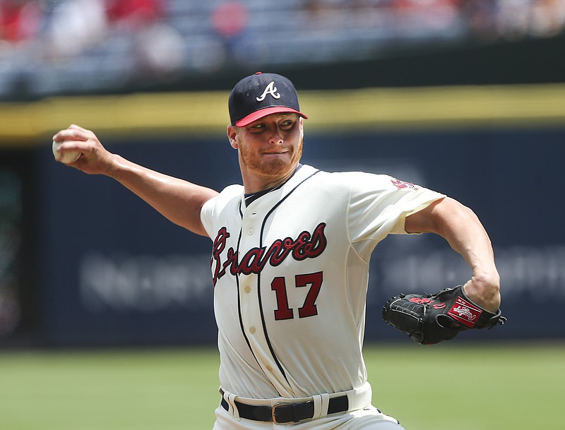 Atlanta Braves starting pitcher Shelby Miller (17) works in the first innings of a baseball game against the Arizona Diamondbacks Sunday, Aug. 16, 2015, in Atlanta. 